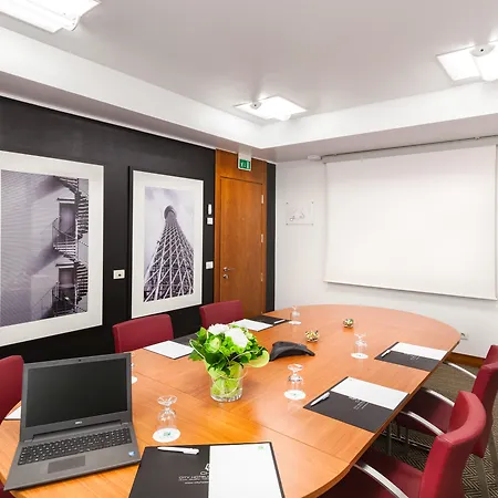 Garibaldi Station By Ihg 4* Milan