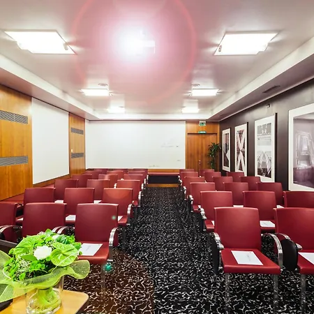 هوليداي إن غاريبالدي ستيشن فندق